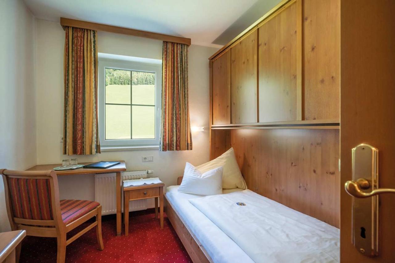 גרלוס Hotel Maria Theresia מראה חיצוני תמונה