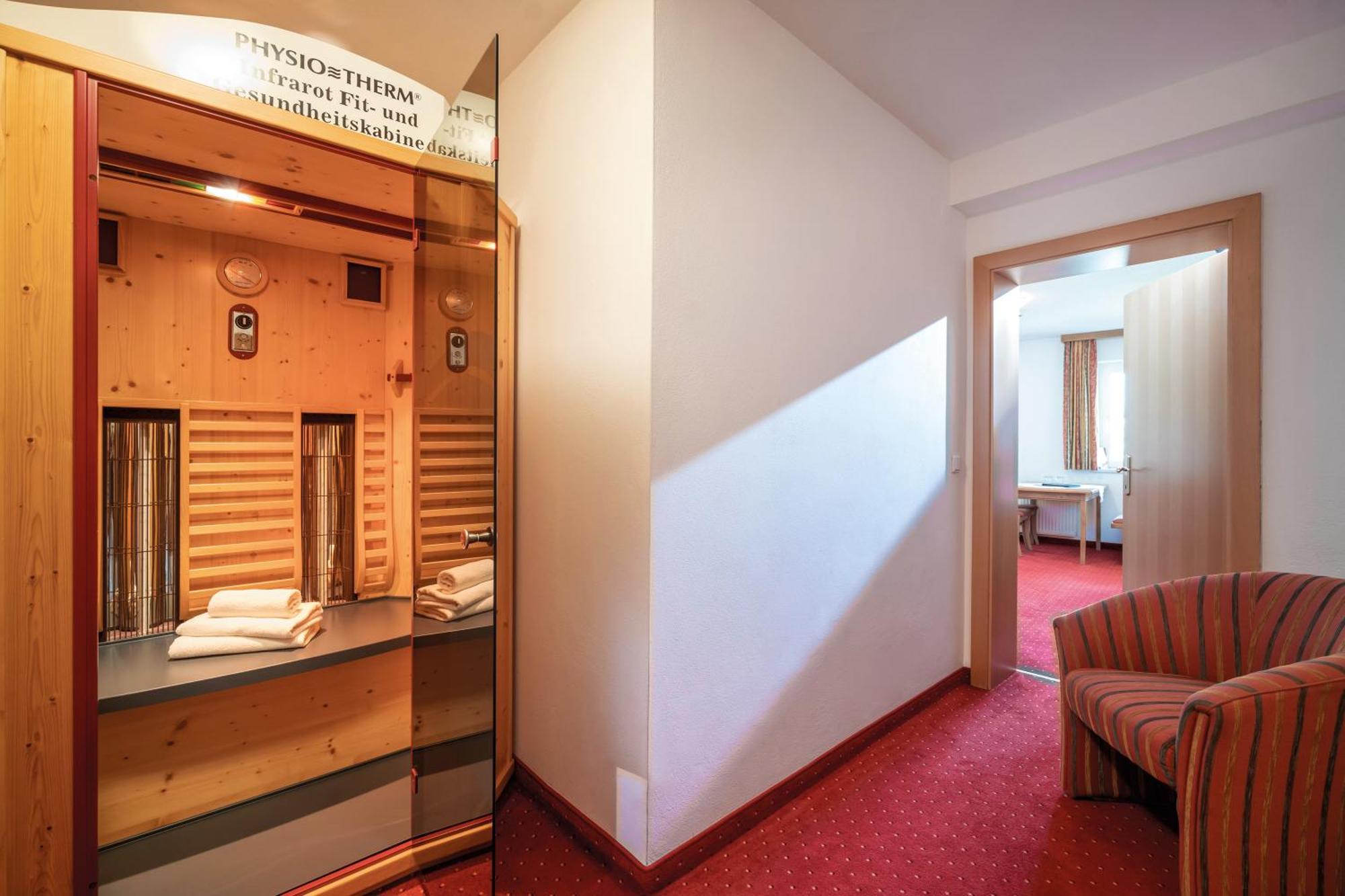 גרלוס Hotel Maria Theresia מראה חיצוני תמונה