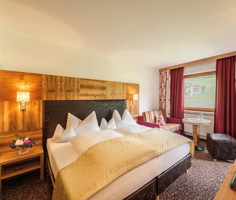 גרלוס Hotel Maria Theresia מראה חיצוני תמונה