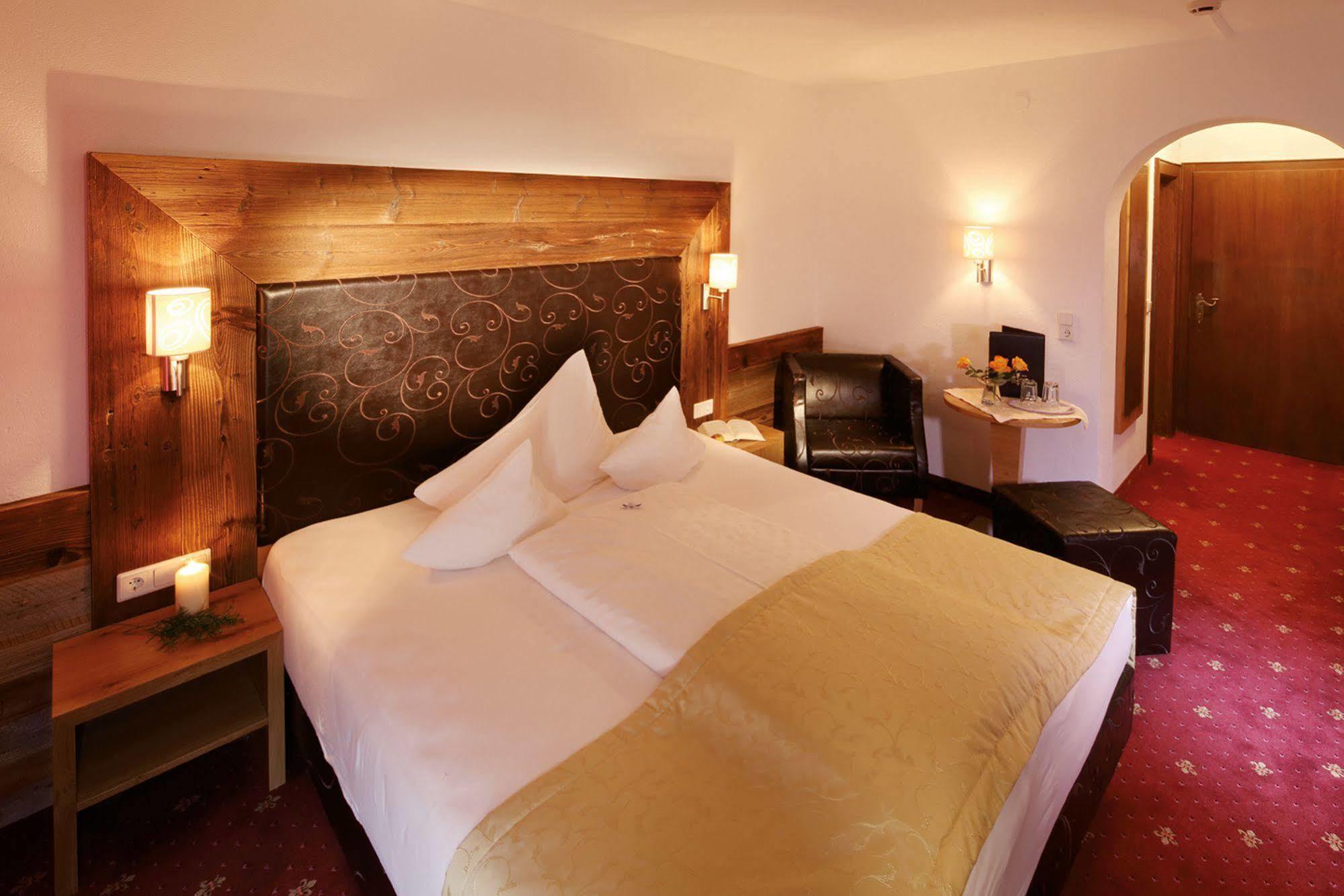 גרלוס Hotel Maria Theresia מראה חיצוני תמונה